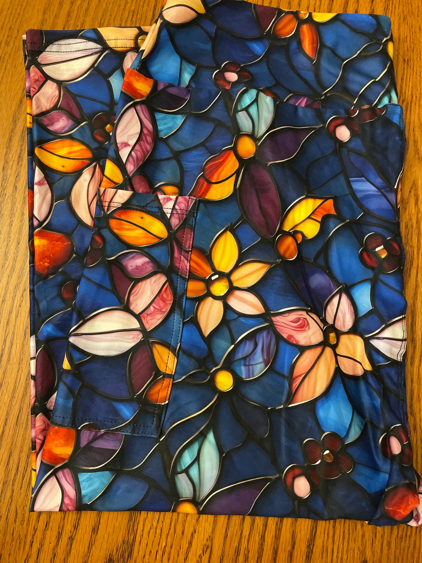 Stained Glass Floral TC Capri w/pocket (14-20)