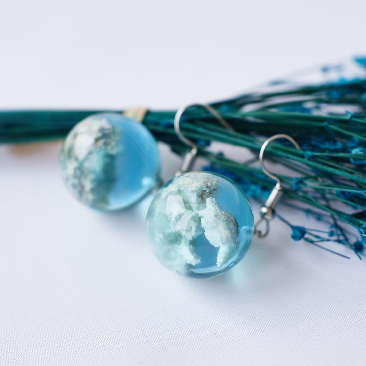 SKY GLOBE EARRINGS (PAIR) - Alonna's Legging Land