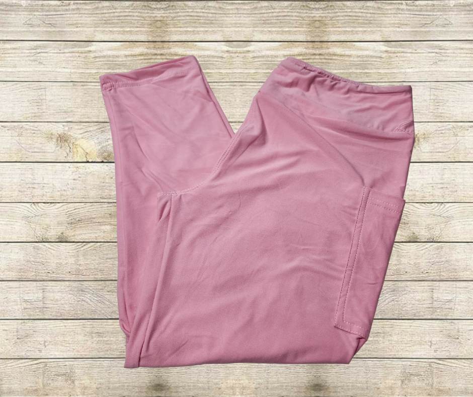 *Clearance* Price Drops in Cart! Solid Pastel Pink Capri Leggings w/ Pockets - Alonna's Legging Land
