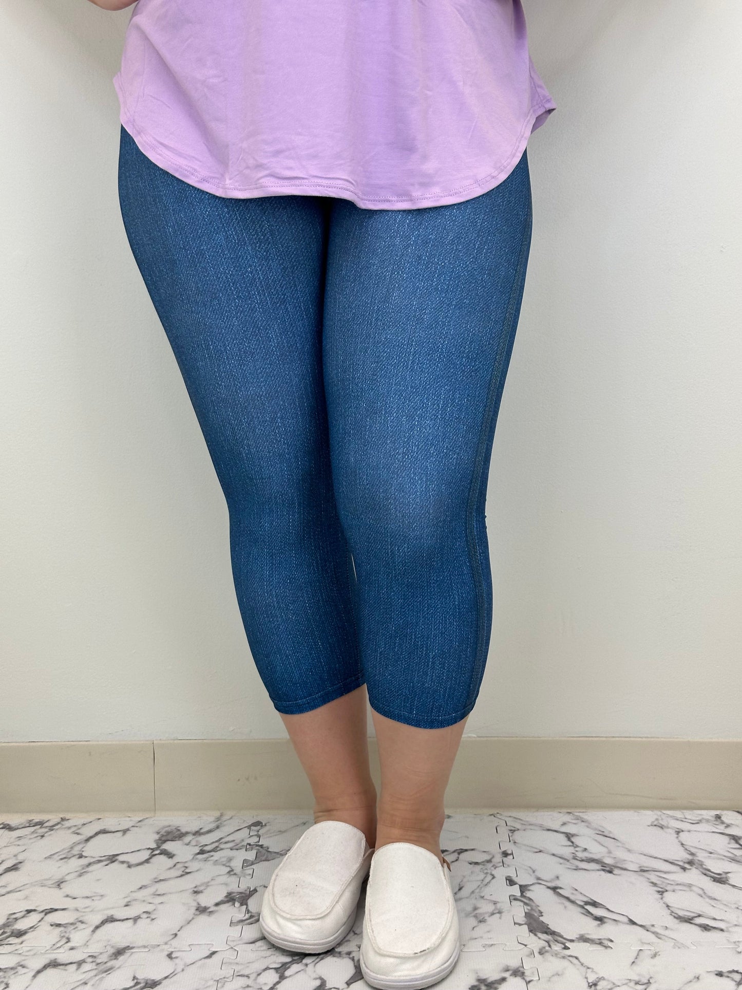 Blue Denim Capri w/ Butt Pockets - Alonna's Legging Land