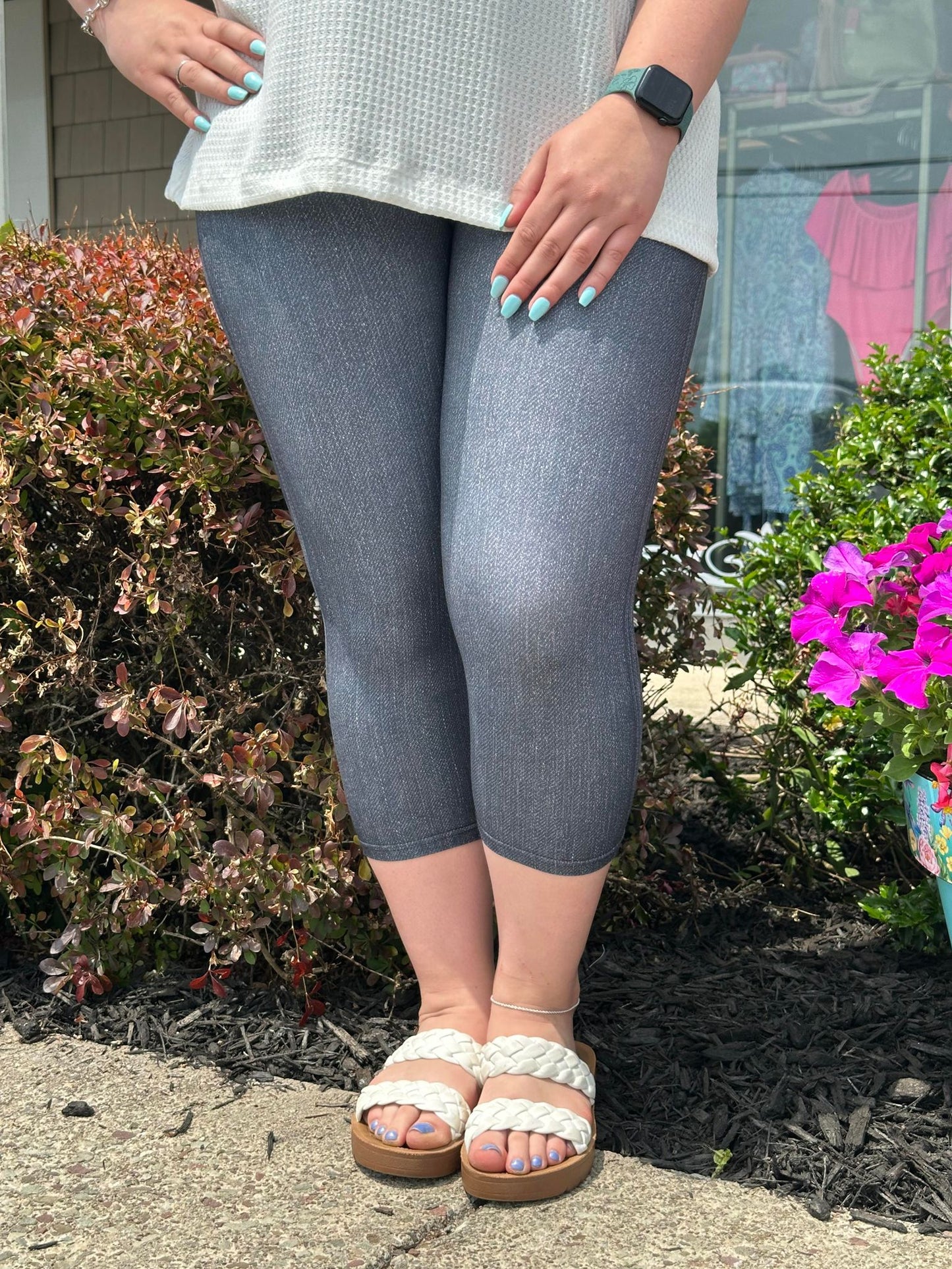 Black Denim Capri w/ Butt Pockets * ETA 5/1