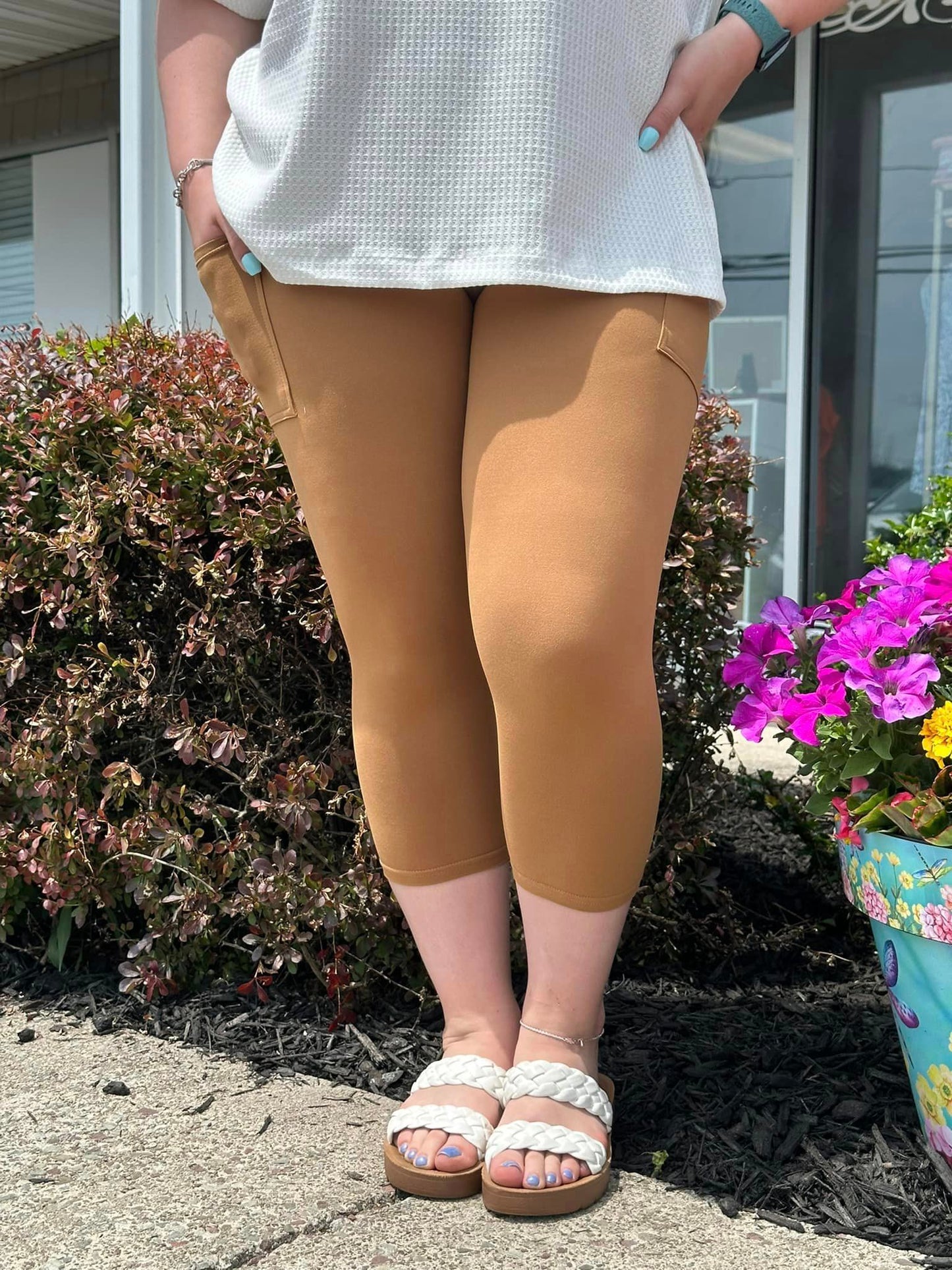 Caramel Capri & Leggings w/ Pockets - Alonna's Legging Land