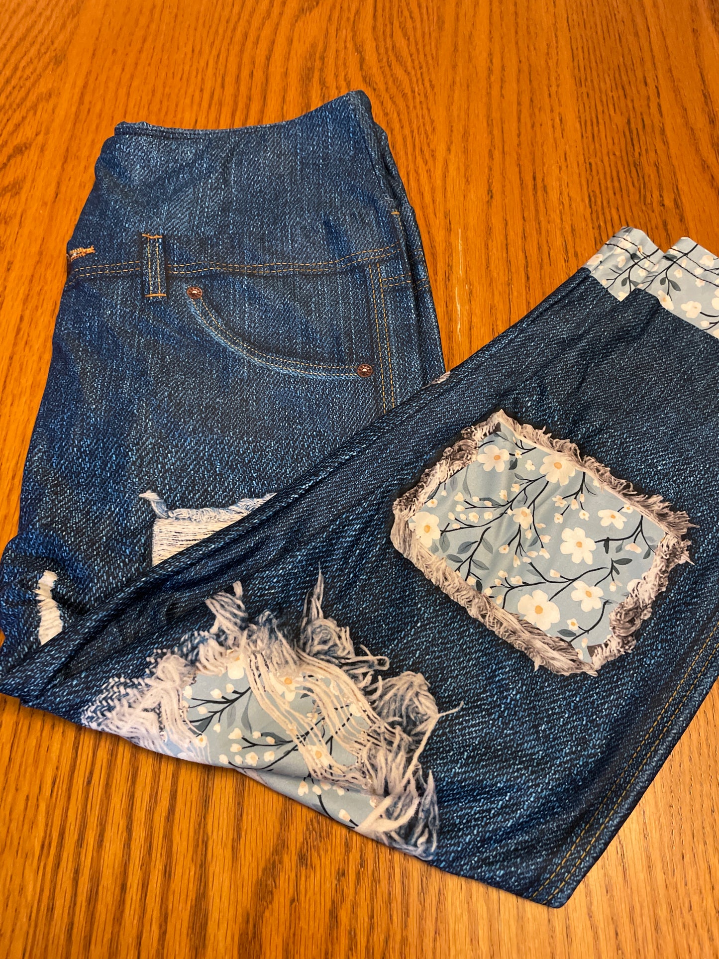 Blue denim Daisy, peekaboo Capri