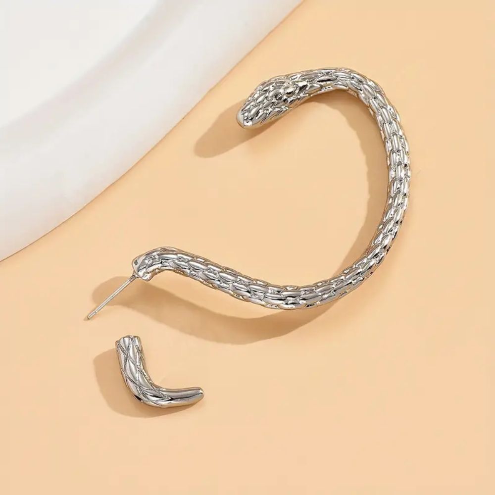 SNAKE EAR CUFF