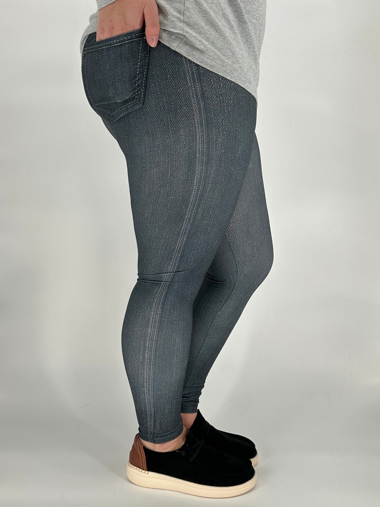 Black Denim Leggings w/ Butt Pockets - Alonna's Legging Land