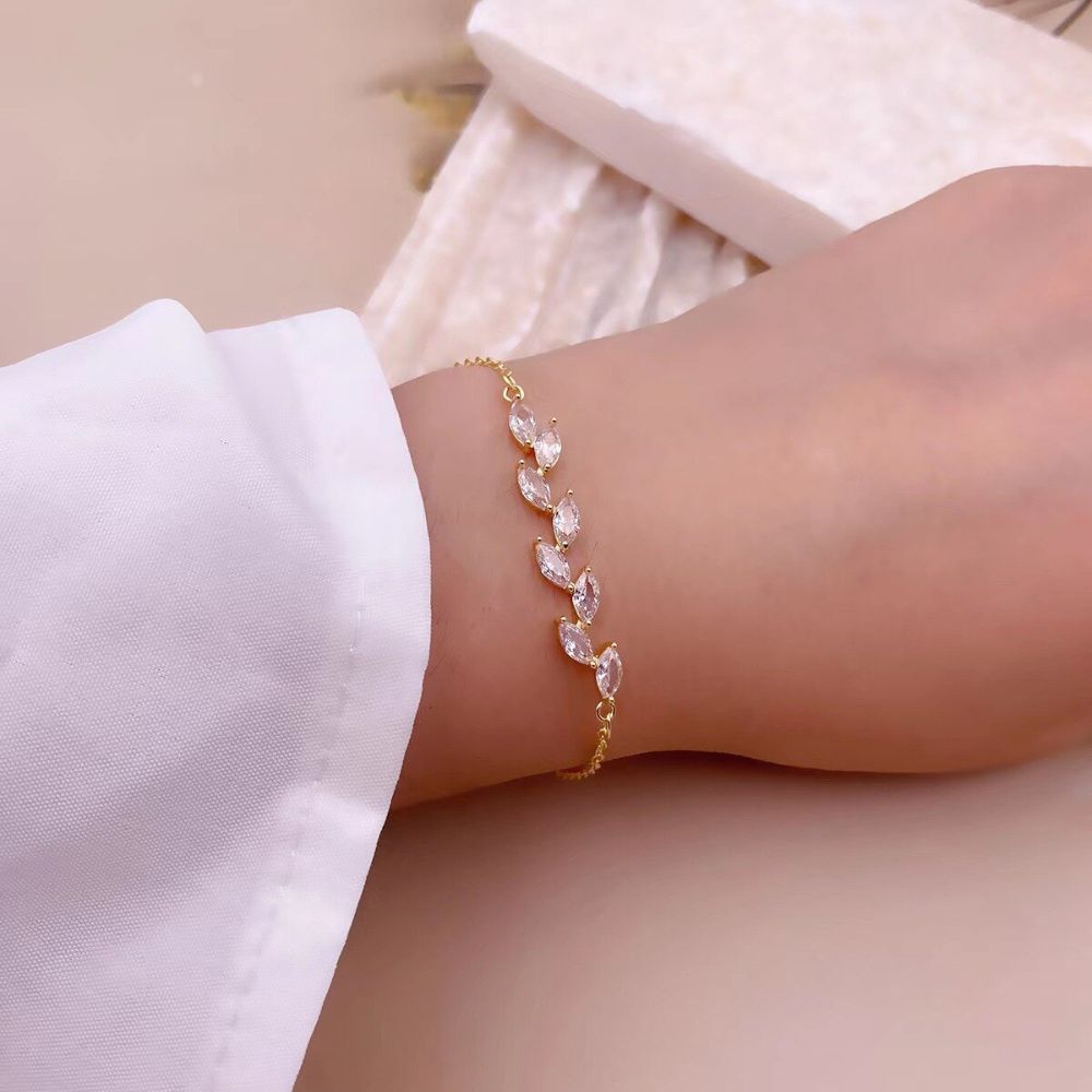 CRYSTAL LEAVES BRACELET (ADJUSTABLE) - Alonna's Legging Land