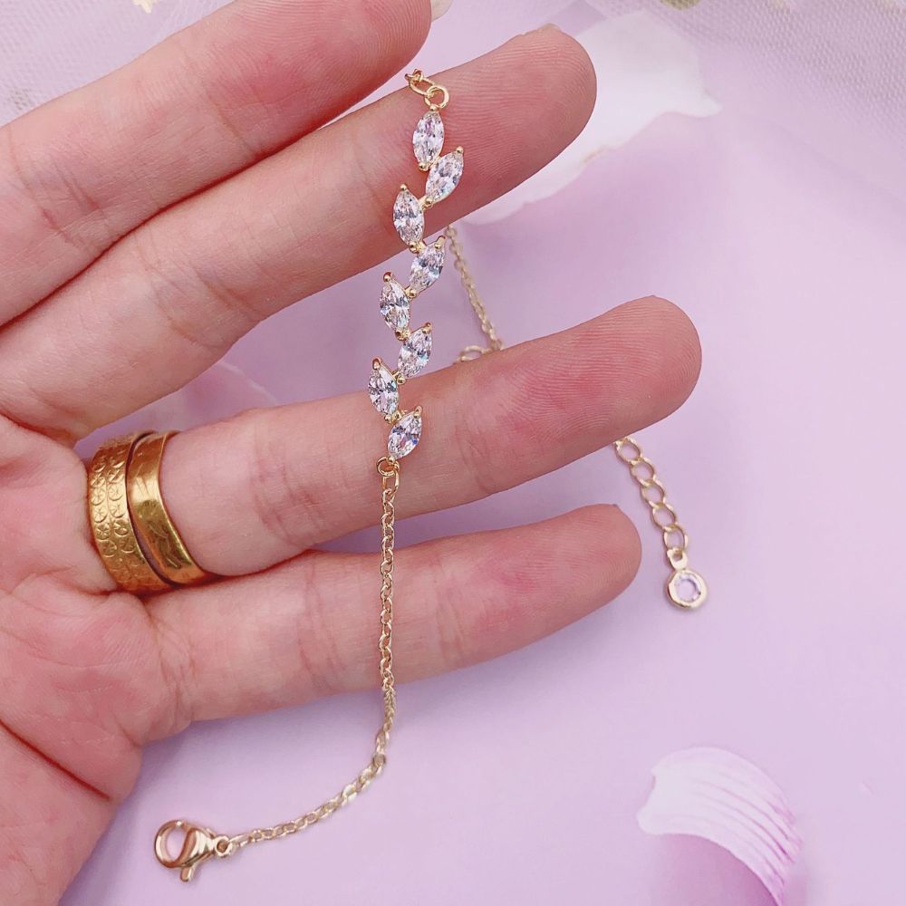 CRYSTAL LEAVES BRACELET (ADJUSTABLE) - Alonna's Legging Land