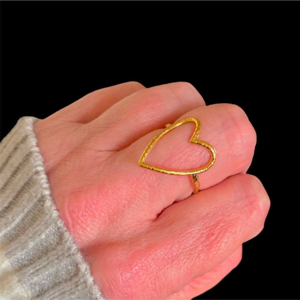 CUTOUT HEART RING (ADJUSTABLE)