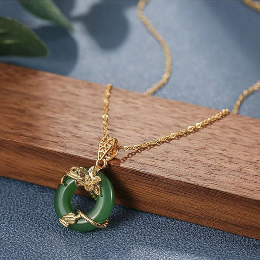 GOLD FLOWER JADE NECKLACE - Alonna's Legging Land
