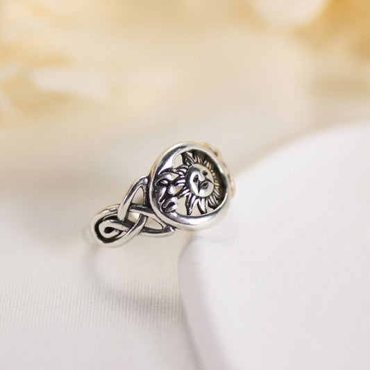 SUN AND MOON RING (ADJUSTABLE)