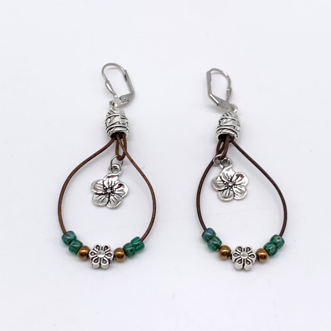 VINTAGE BOHO FLOWER EARRINGS (PAIR) - Alonna's Legging Land