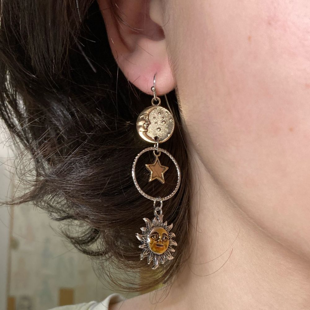 SUN AND MOON EARRINGS (PAIR) - Alonna's Legging Land