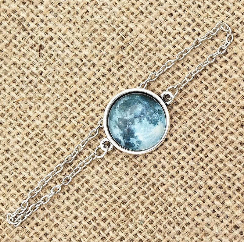 LUMINOUS MOON BRACELET