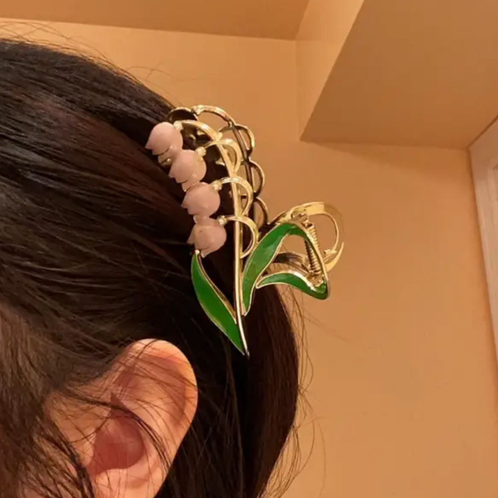 LILY FLOWER HAIR CLIP - Alonna's Legging Land