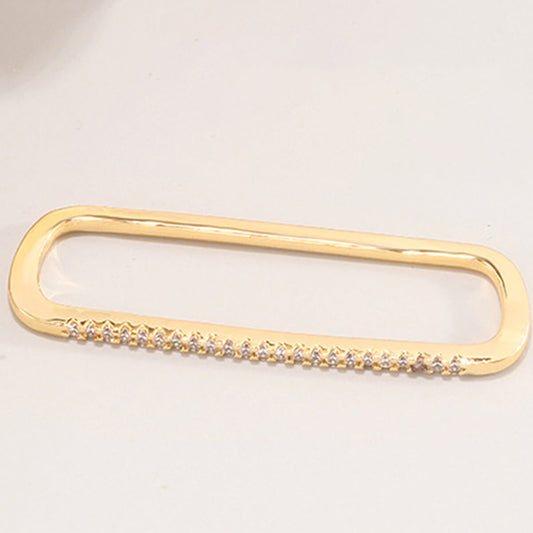 GOLD BAR CARTILAGE EAR CUFF