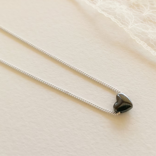 BLACK HEART NECKLACE - Alonna's Legging Land