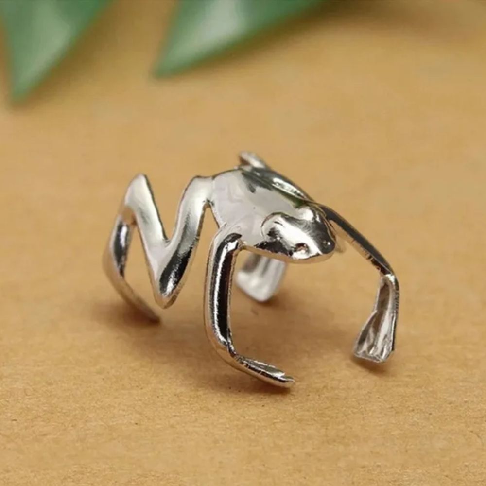 TINY FROG EAR CUFF