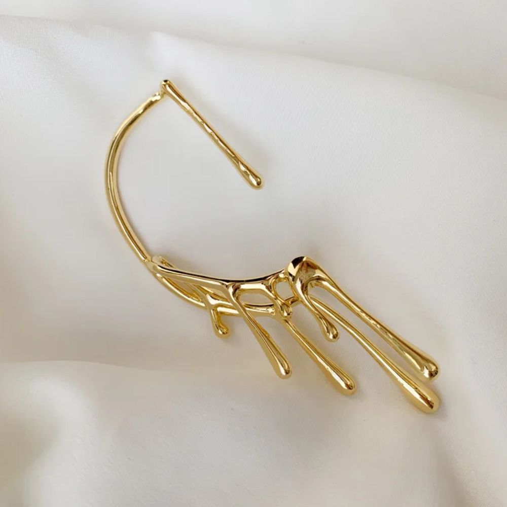 GOLD LAVA EAR CUFF - Alonna's Legging Land