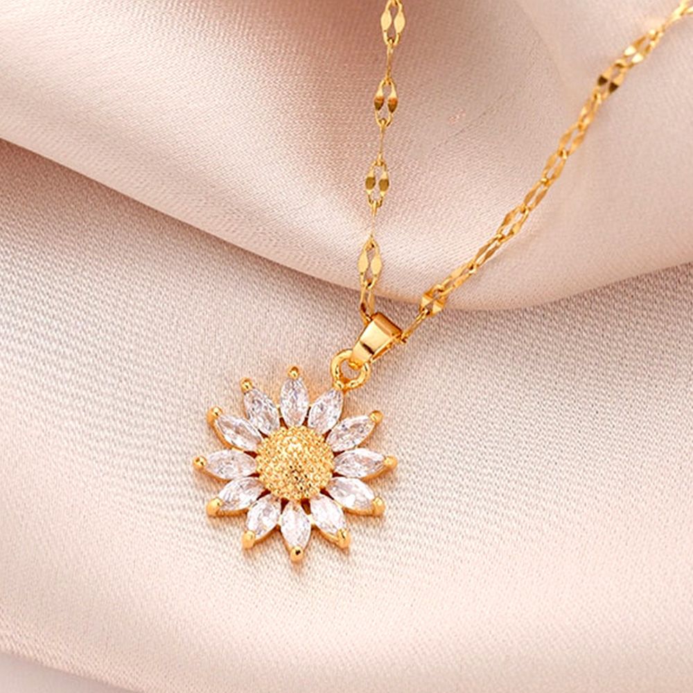 FLOWER CHARM NECKLACE - Alonna's Legging Land