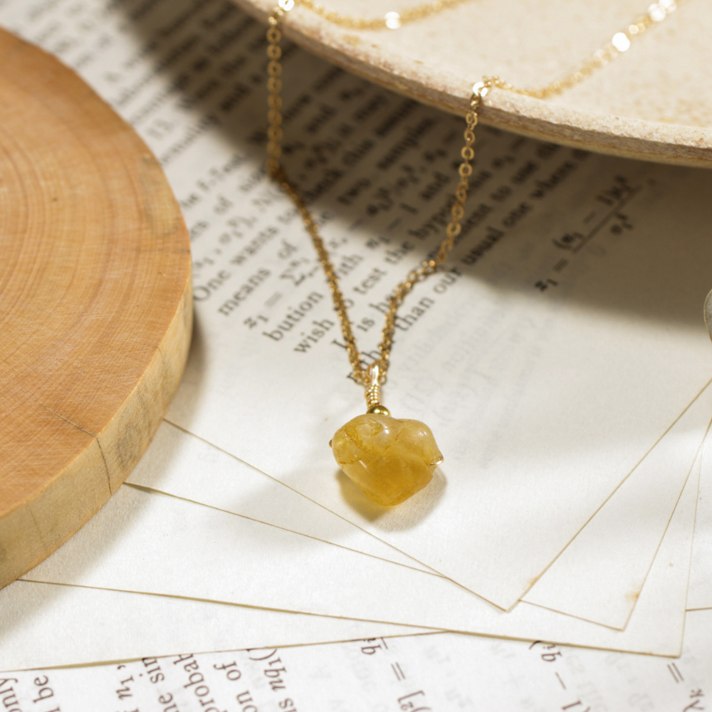 RAW CITRINE NECKLACE - Alonna's Legging Land