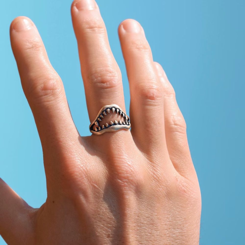 SHARK JAW RING (ADJUSTABLE)