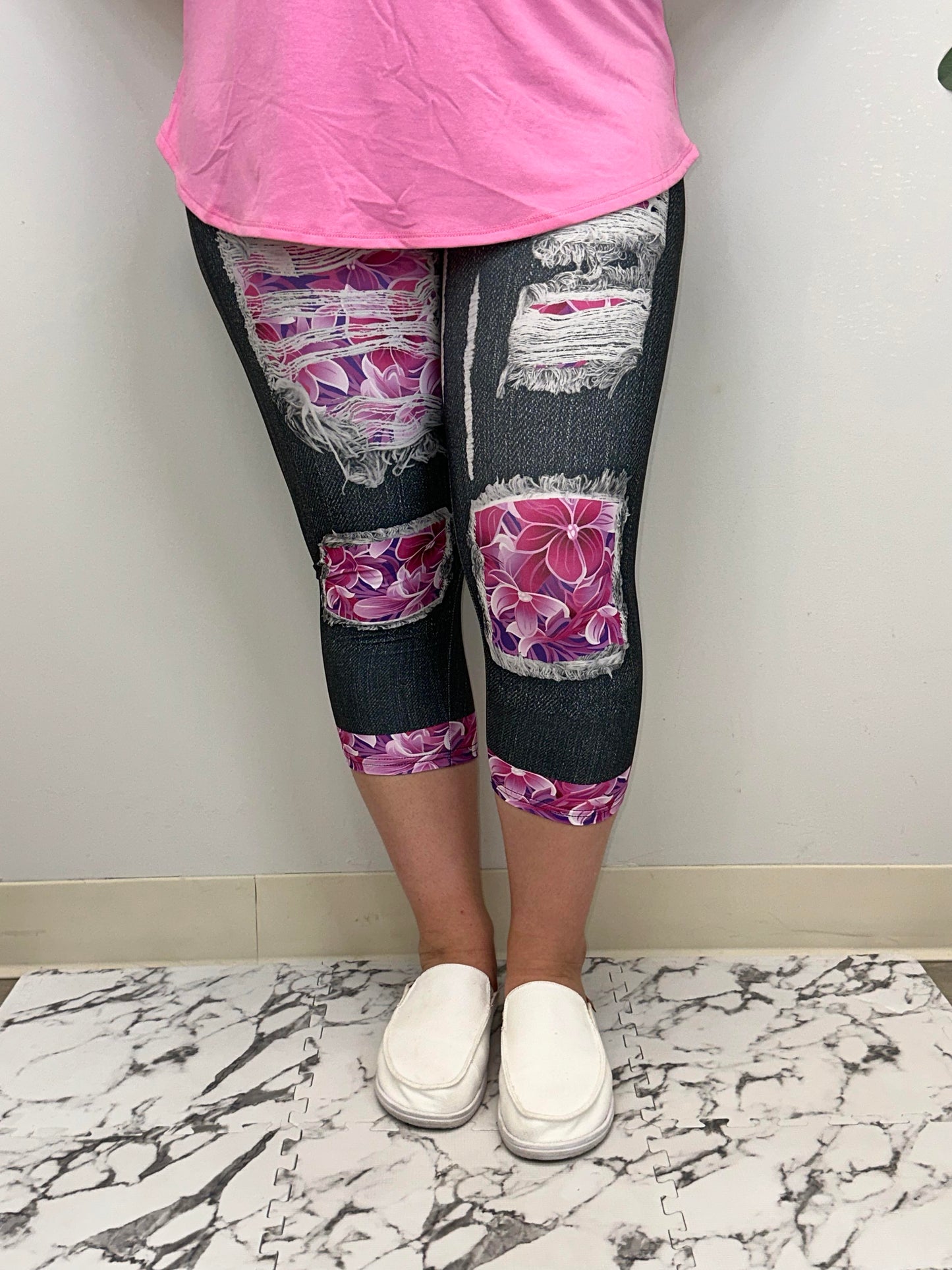 Pink Passion Capri w/ Butt Pockets - Alonna's Legging Land