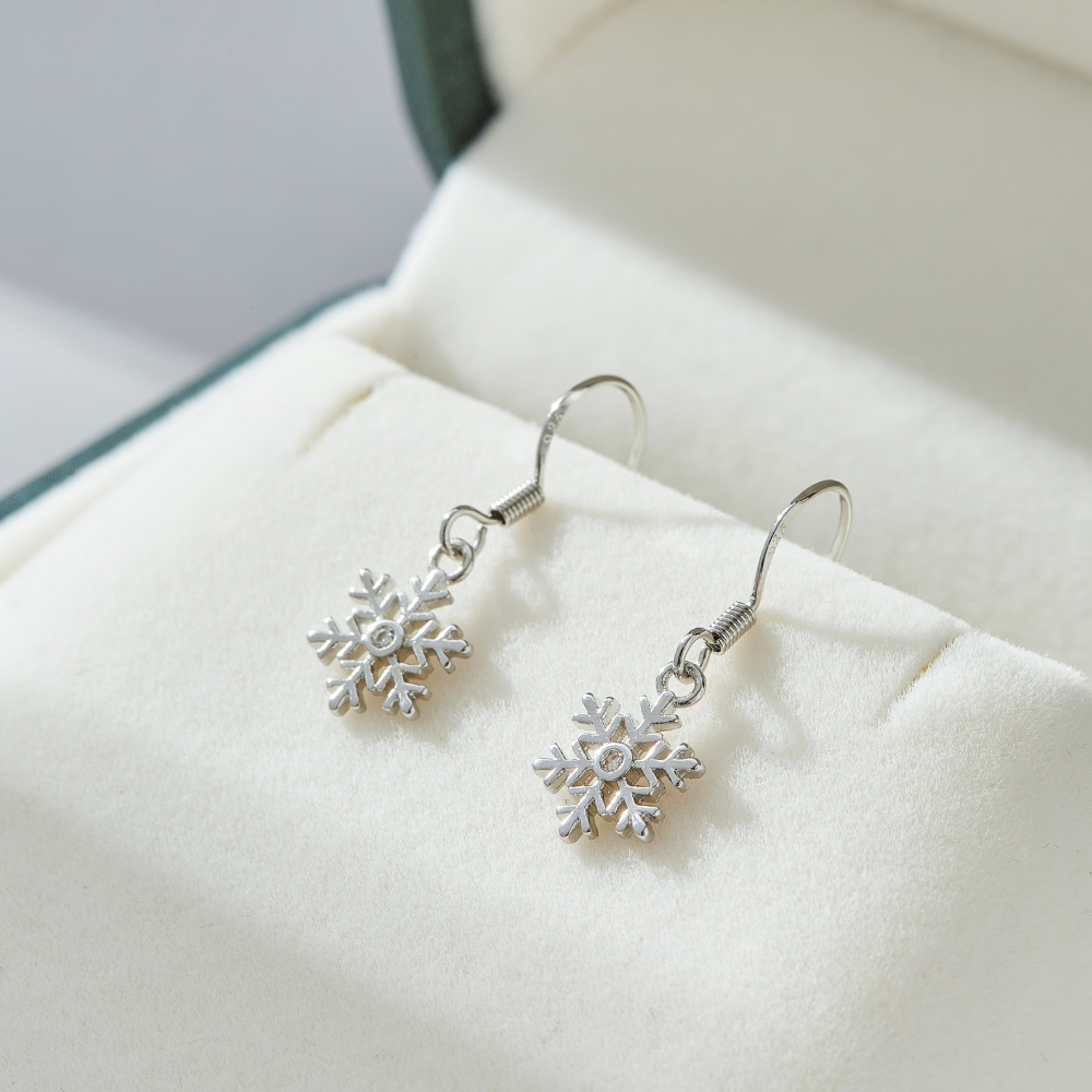 SNOWFLAKE DANGLE EARRINGS (PAIR) - Alonna's Legging Land