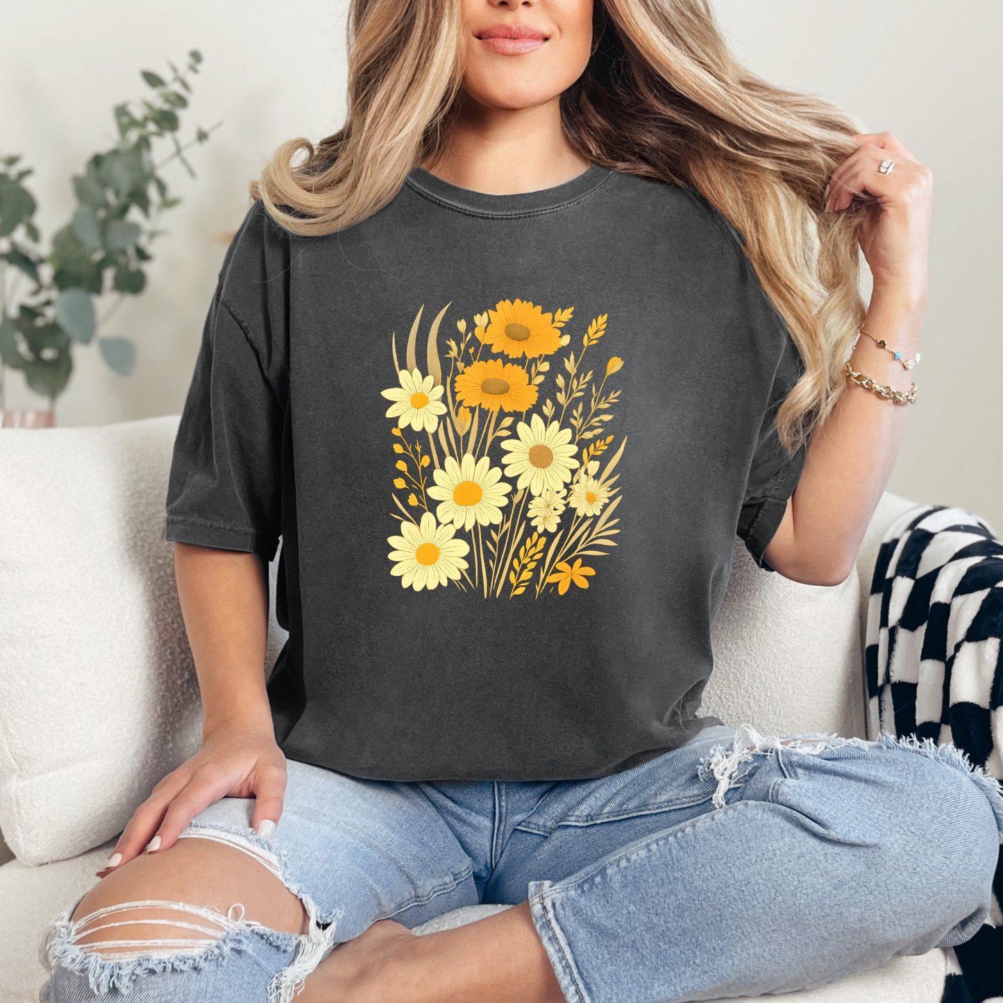 Daisy Floral Graphic Tee