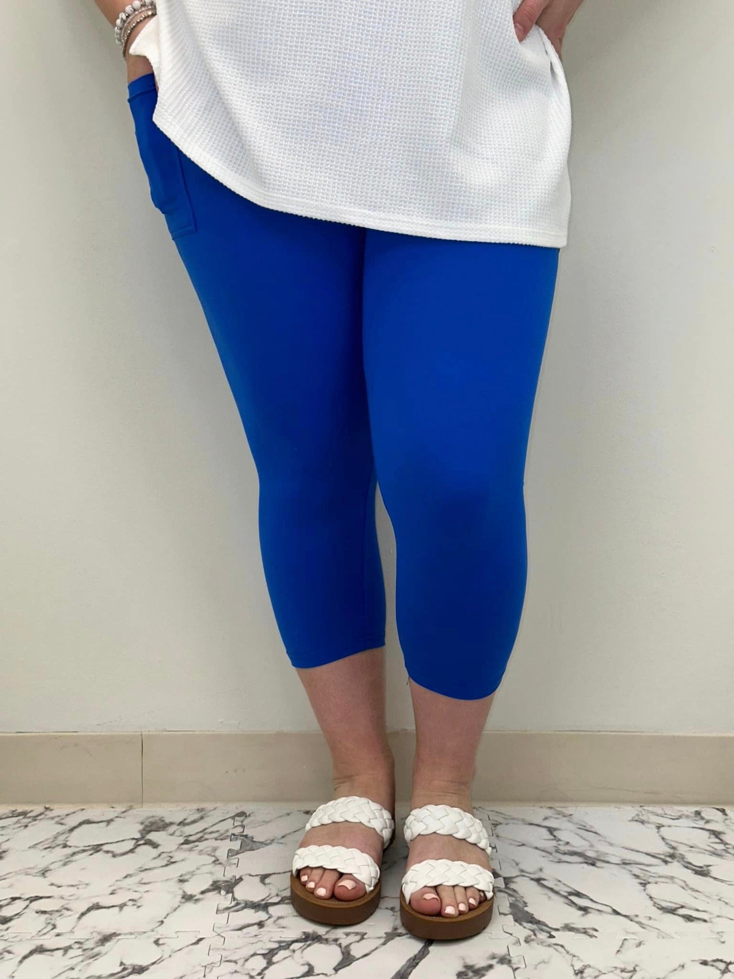 Sapphire Blue Capri w/ Pockets - Alonna's Legging Land