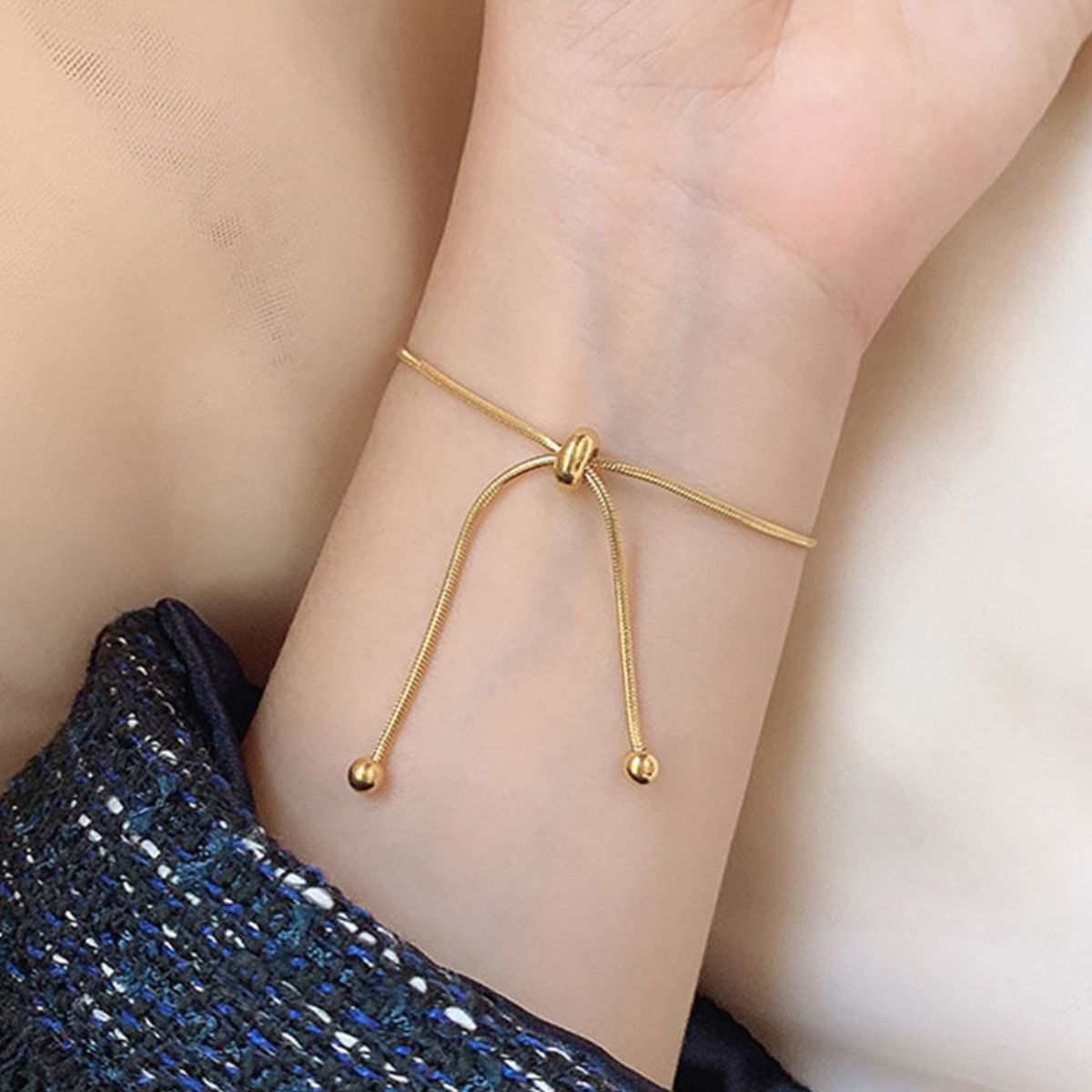 DRAWSTRING BRACELET (ADJUSTABLE)