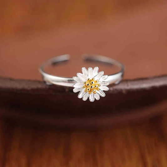 DAINTY DAISY RING (ADJUSTABLE)