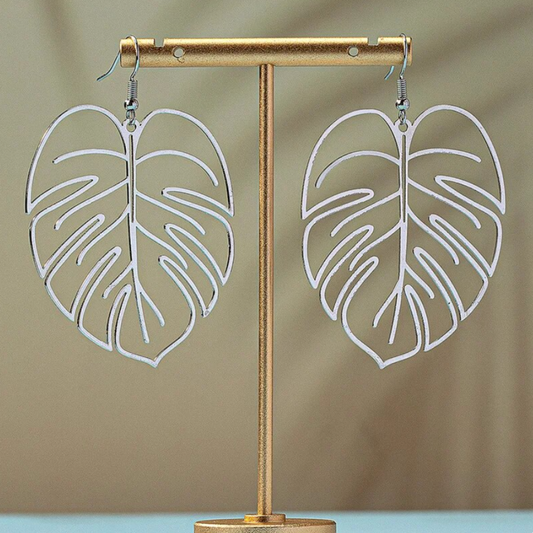 HOLLOW LEAF EARRINGS (PAIR)