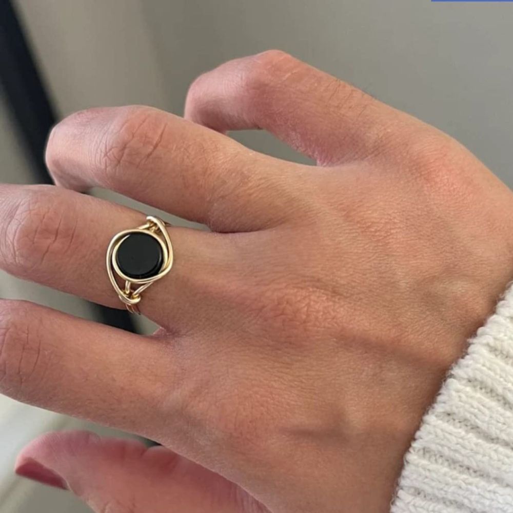 BLACK ONYX KNOT RING - Alonna's Legging Land