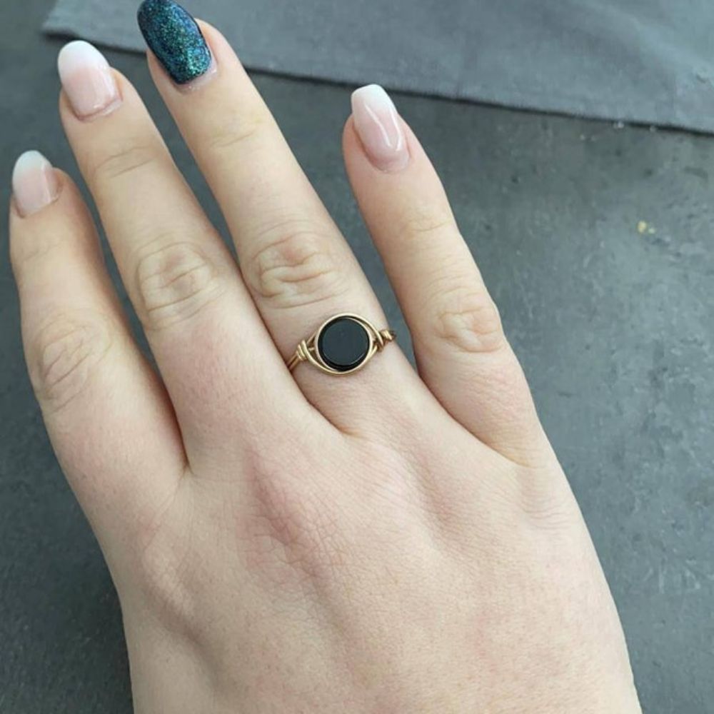 BLACK ONYX KNOT RING - Alonna's Legging Land