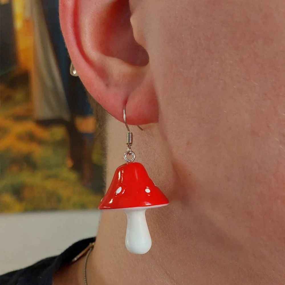 RED MUSHROOM EARRINGS (PAIR)