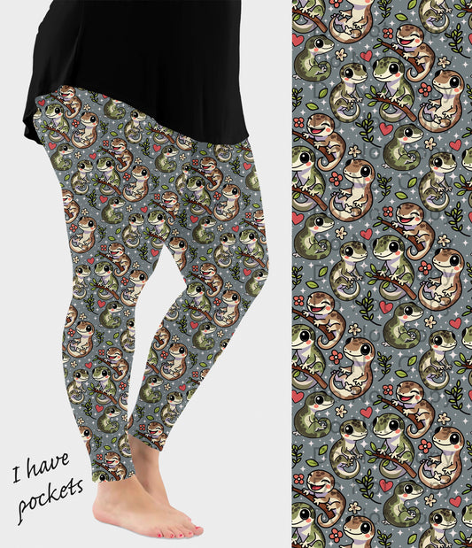 RTS - Cute Gecko Leggings w/ Pockets - Alonna's Legging Land