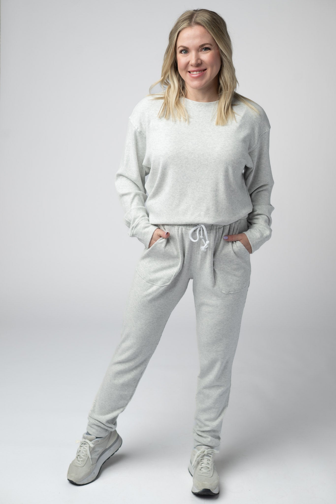 IN STOCK Corrine Ribbed Pullover Top - Light Grey - Alonna's Legging Land