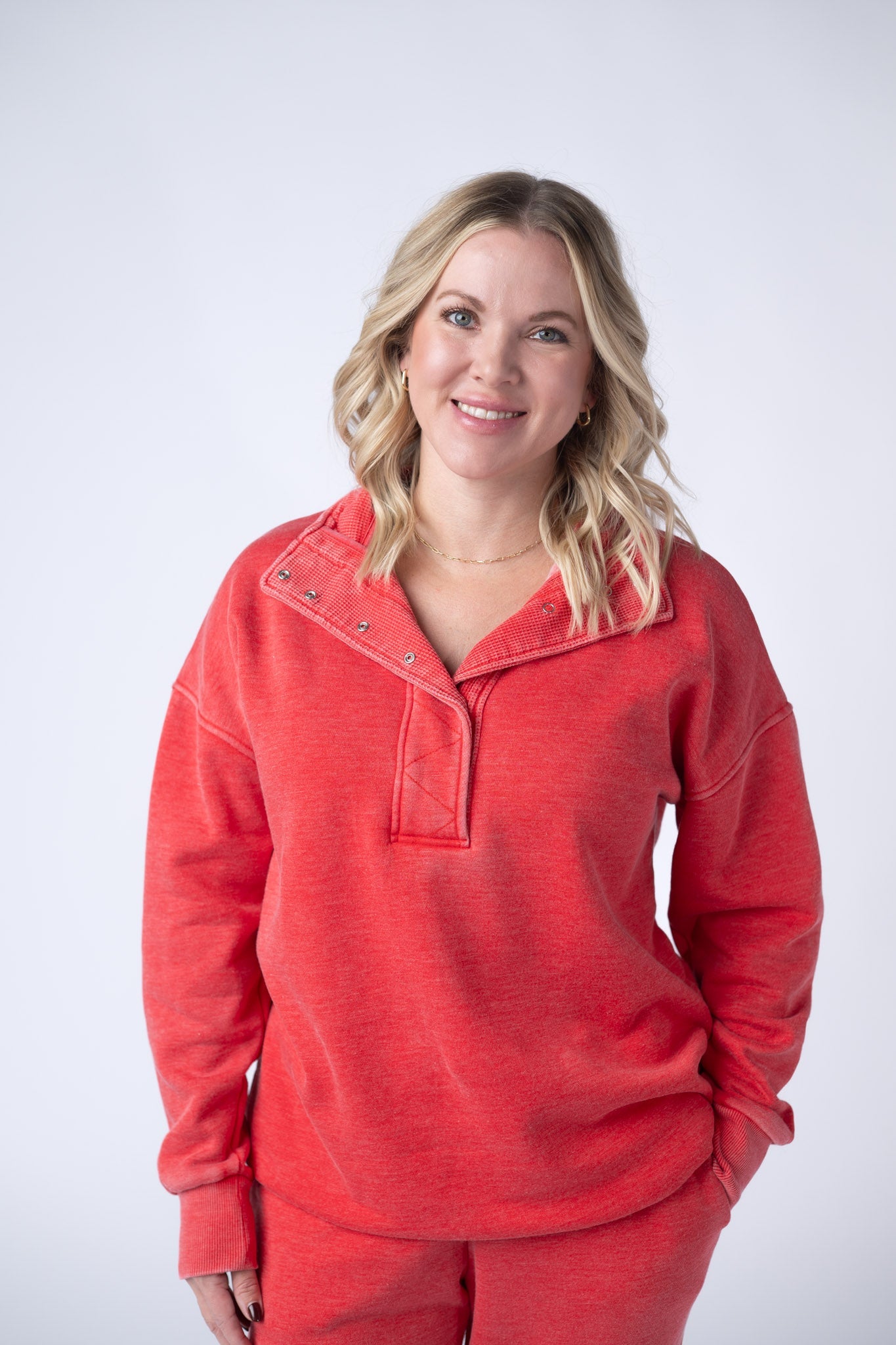IN STOCK Jesse Vintage Wash Snap Pullover - Red - Alonna's Legging Land