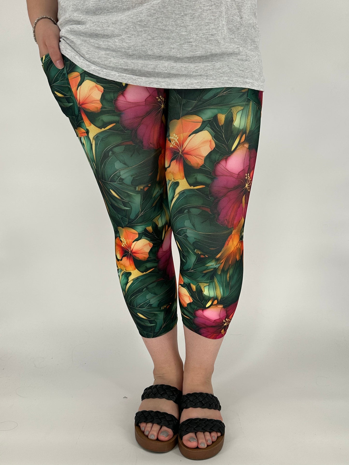 Exotic Capri w/ Pockets