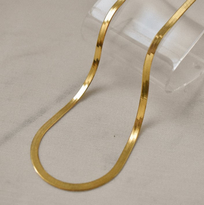 GOLD HERRINGBONE NECKLACE - Alonna's Legging Land