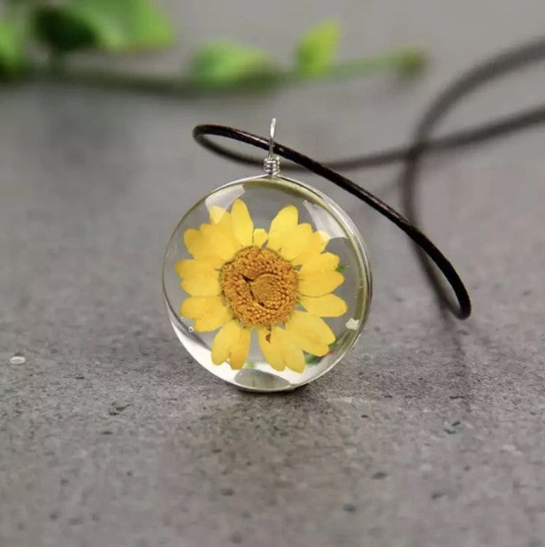 GLASS FLOWER PENDANT - Alonna's Legging Land