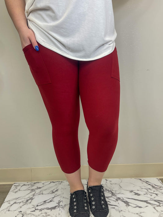 Red Wine Capri w/ Pockets - Alonna's Legging Land