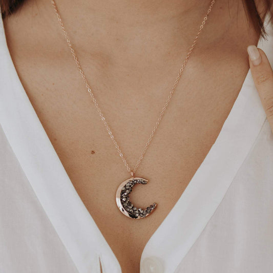 CRYSTAL MOON NECKLACE - Alonna's Legging Land