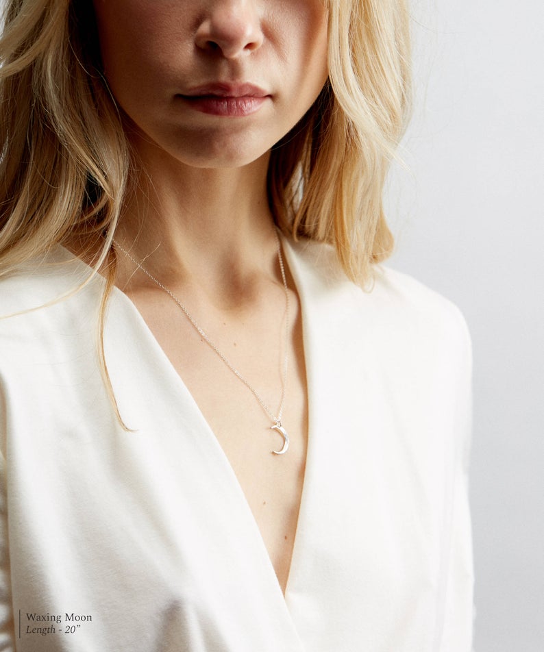 MOON PHASE NECKLACE - Alonna's Legging Land
