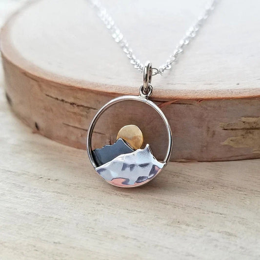 MOUNTAIN NECKLACE - Alonna's Legging Land